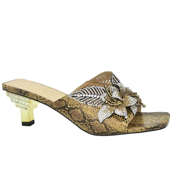 2021 Moda as Mulheres Nierian partidárias Bombas com Strass Casamento Sapatos para as Mulheres Noiva Elegantes Sapatos de Luxo Mulheres Designers 5