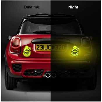 BEBÊ NO CARRO do Carro do PVC Adesivos refletores de Ajuste de desenhos animados Auto Tronco Noite Fita de Advertência de Decoração Personalizado Ornamento de 8,5 cm*11cm 2