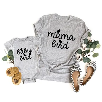 Verão Mãe e Filha Roupas de Romper do Bebê e para a Mãe T-shirts Família Roupa Combinando